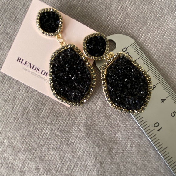 👗Anthropologie Druzy Quartz Drop Earrrings Black - Picture 3 of 4